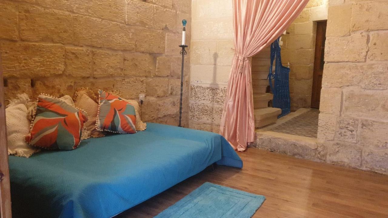 Tifkira Villa Биргу Екстериор снимка